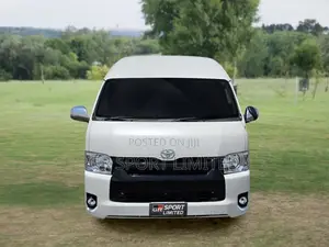 Toyota HiAce 2018 White