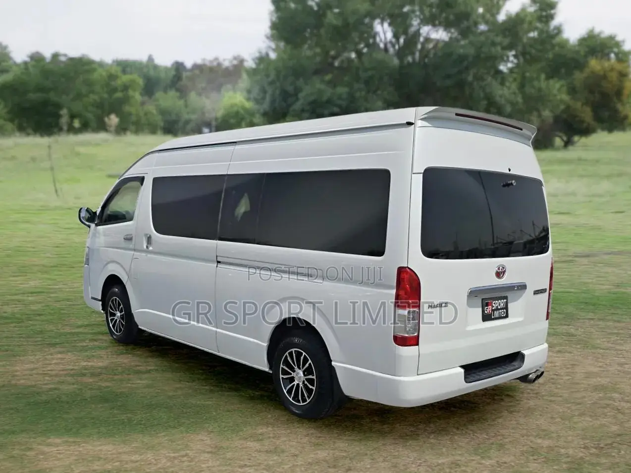 Toyota HiAce 2018 White