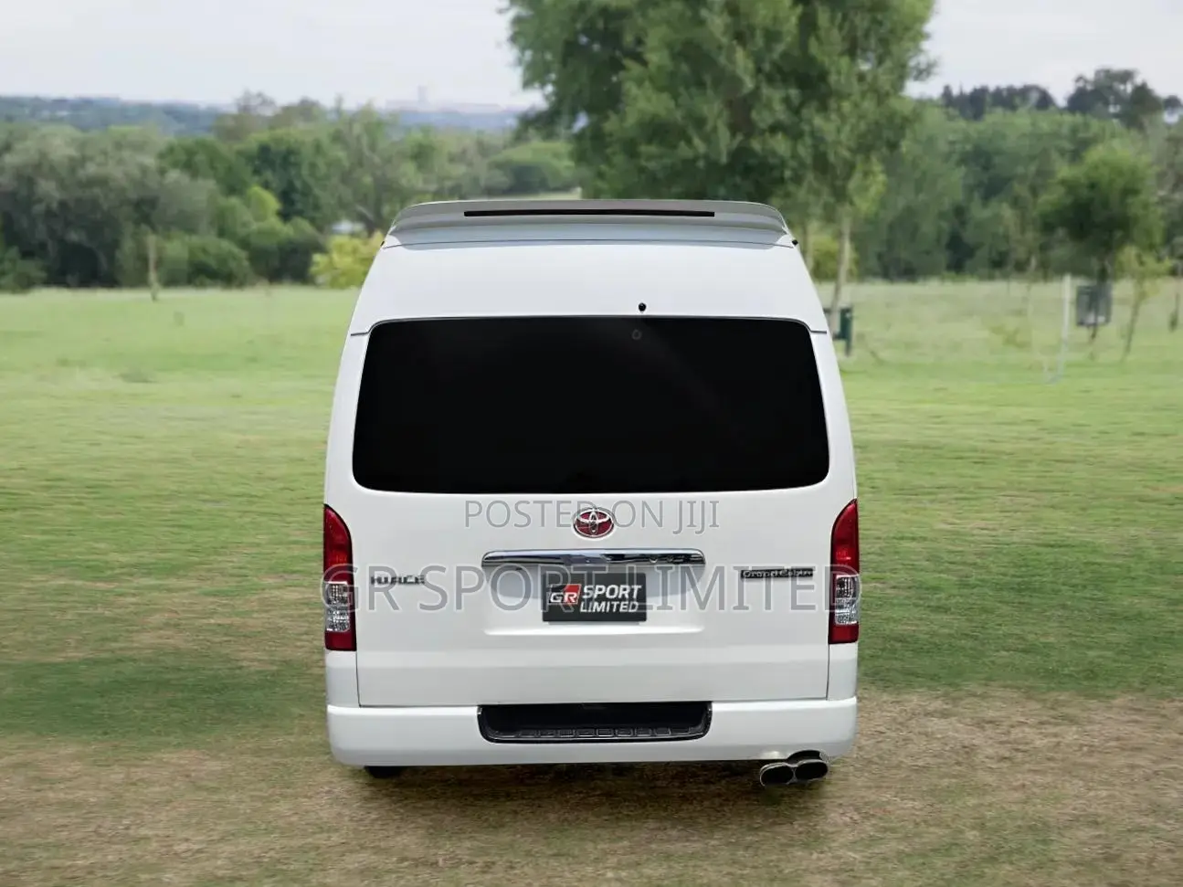 Toyota HiAce 2018 White