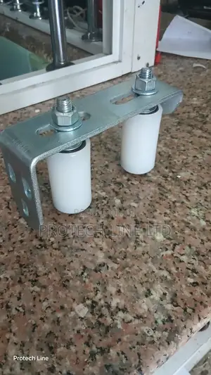 Gate Roller Guide With L Bracket