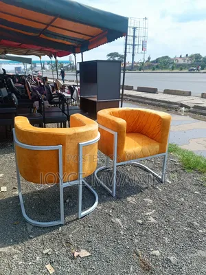 2 Manicure Seats, Mustard and White Colour 