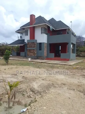 5 Bedroom Mansion on a One Acre Touching Machakos Mombasa Road