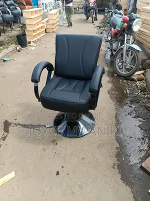 Black Leather Salon Seat, Recliner 