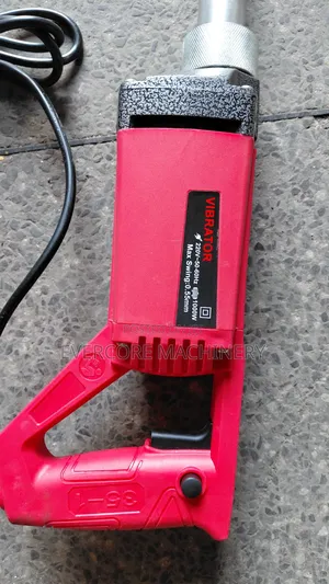 Electric Portable Concrete Vibrator Machine .