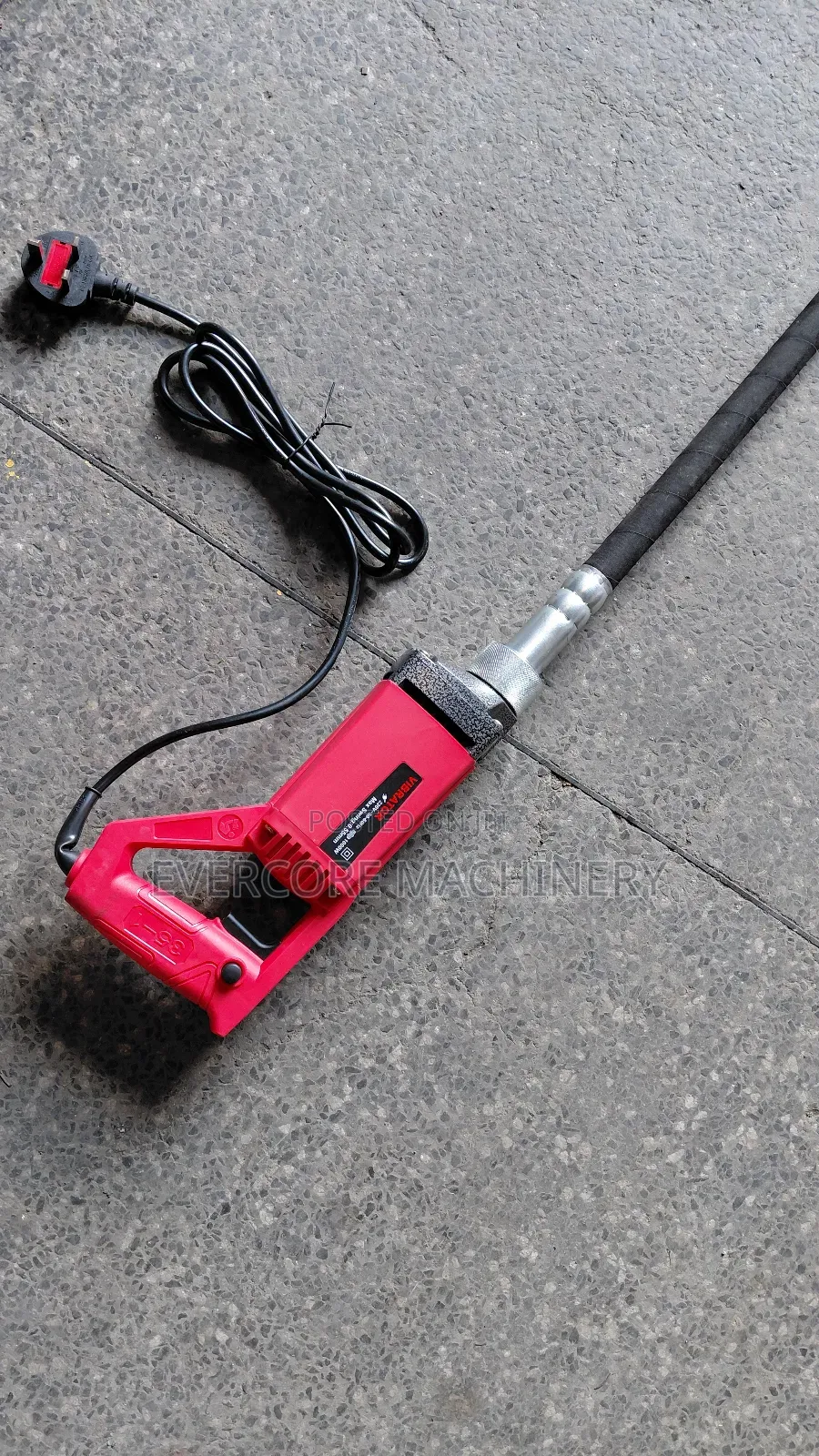 Electric Portable Concrete Vibrator Machine .