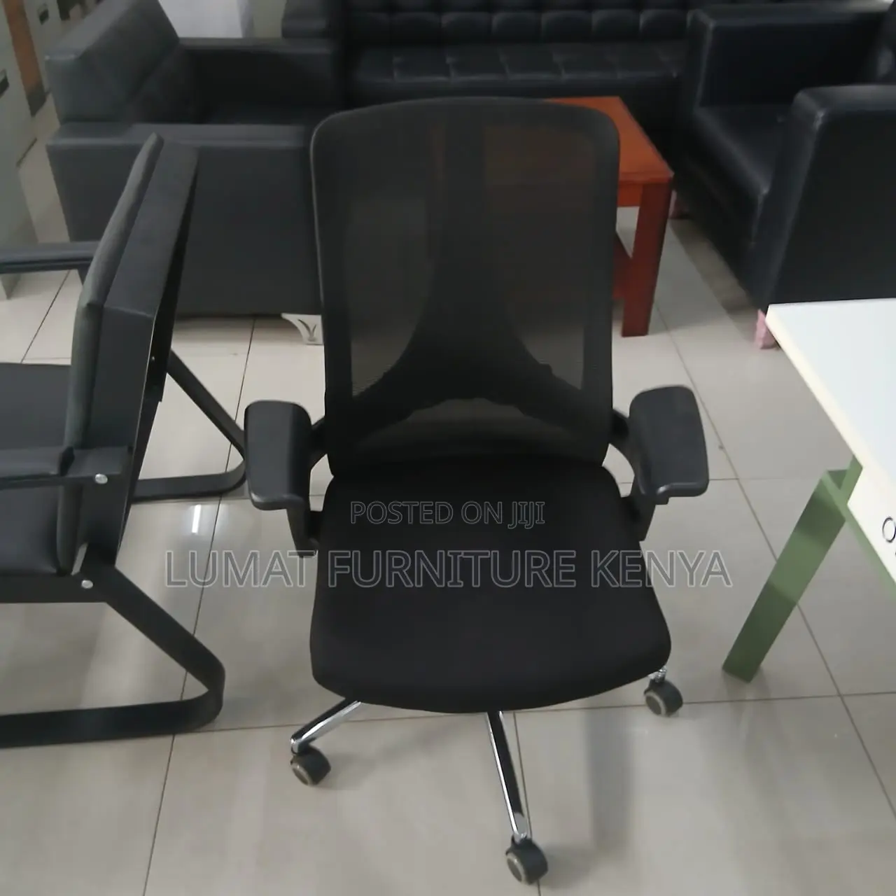 Medium Back Mesh Office Seat