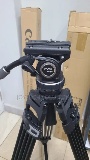 Professional Tripod Stand 15 Kg Load 1.8 Height Cayer Bf 310.