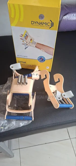 Cock Up Splint(With Finger Extension Assist)