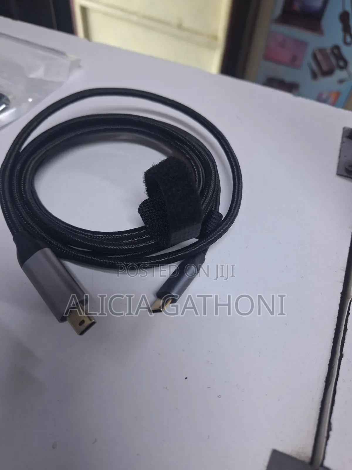 Type C to Thunderbolt Cable