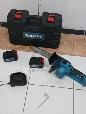 Makita Cordless Chainsaw