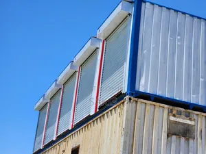 Container Stalls! 40ft High Cube Container With Shops!