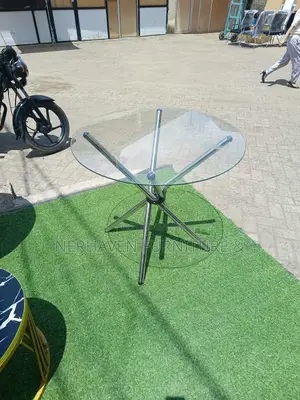 Round Glass Top Dining -- Colorless