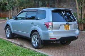 Subaru Forester 2010 Silver