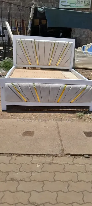 5x6 Grey Bed With Gold Accents