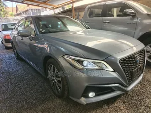Toyota Crown 2019 Blue