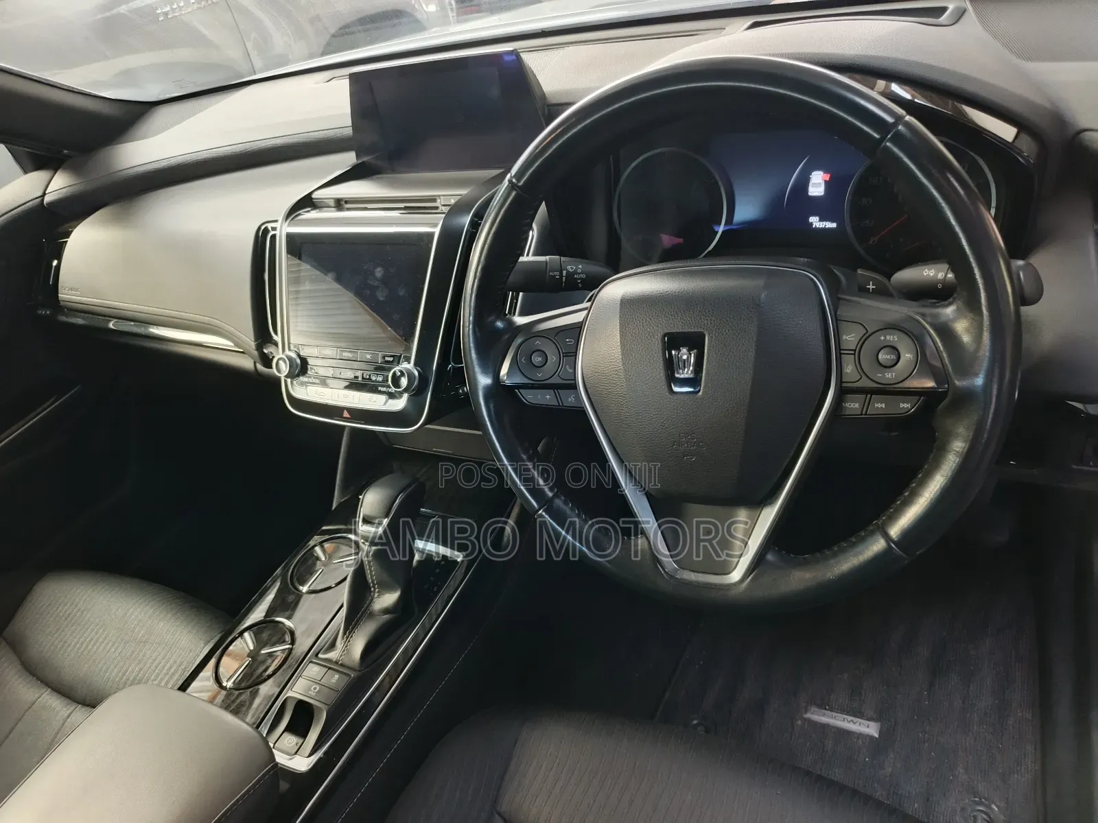 Toyota Crown 2019 Blue