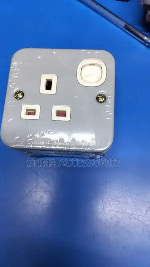 Metallic Single Socket