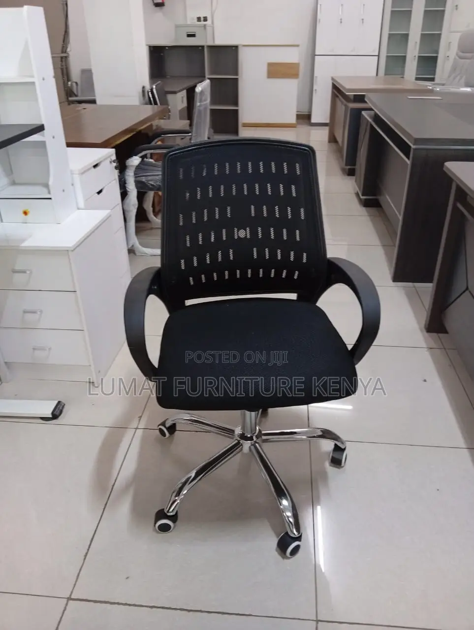 Sturdy Mesh Swivel Chair