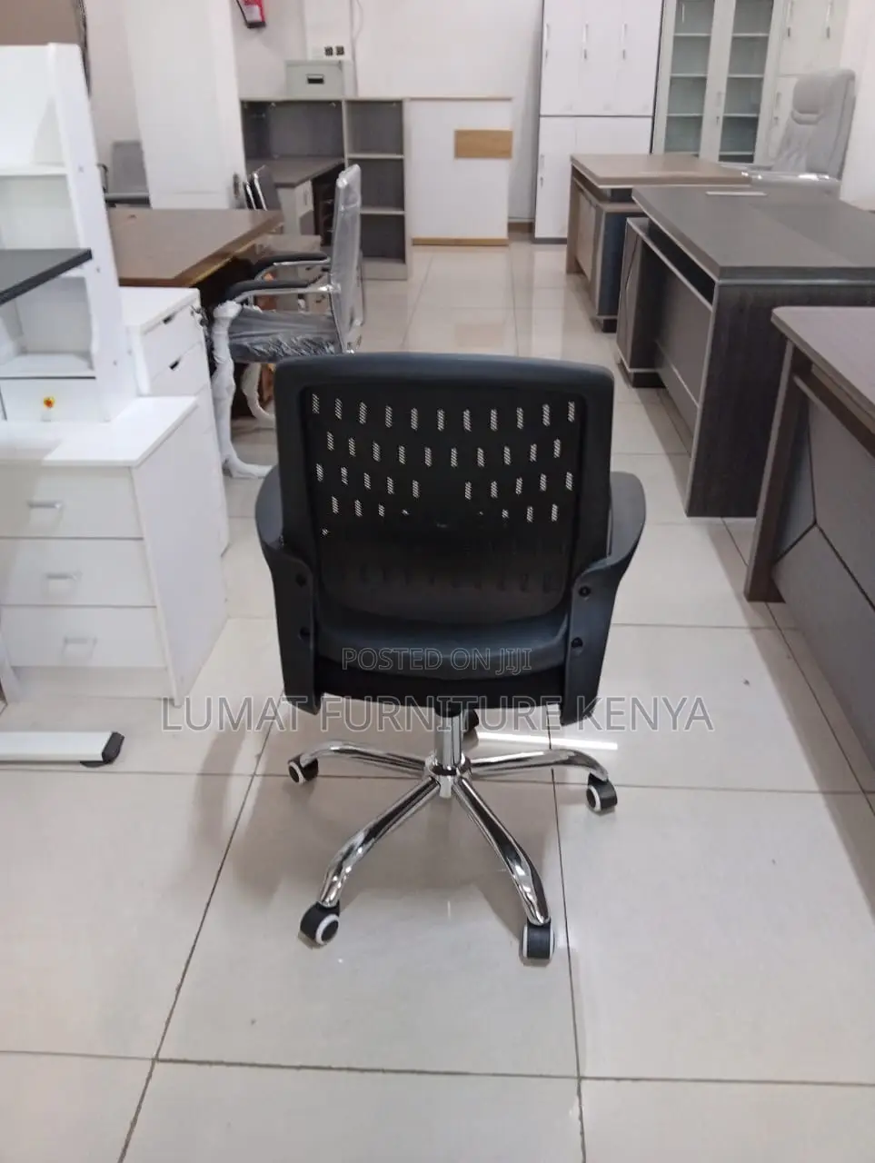 Sturdy Mesh Swivel Chair