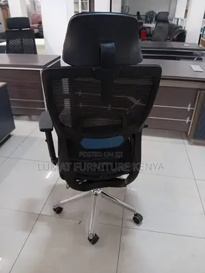 Compact Orthopedic Office Chair