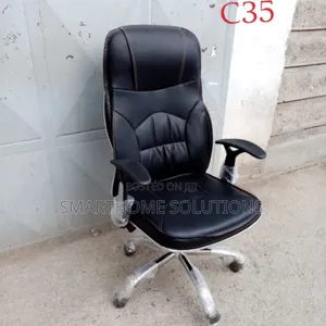 Modern Executive Office Chair With Chrome Bace And Wheels