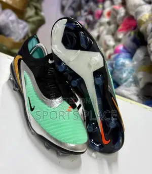 Phantom 6 Low Elite Adults Firm Ground Football Boots