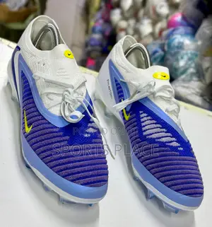 Nike Phantom Six Elite Firm Ground Football Boots