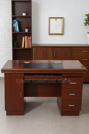 Premium Design Desk