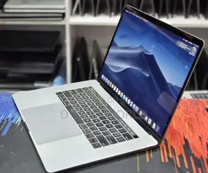 Laptop Apple MacBook Pro 2017 16GB Intel Core I7 SSD 512GB