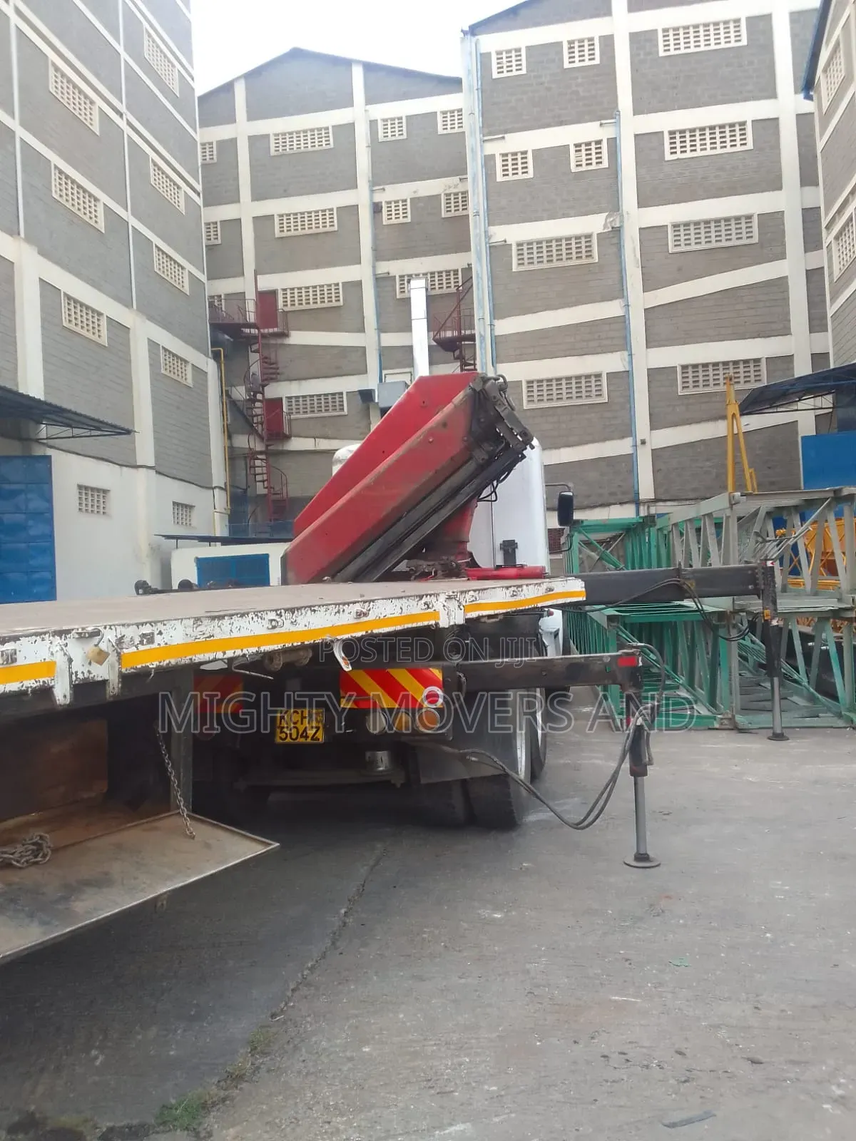 Transit Trailer Cranes for Logistics Services Are Available