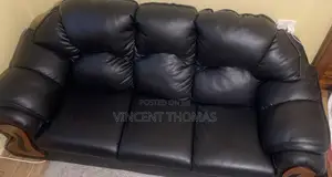 3 Seater Black Leather Seat
