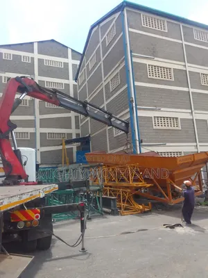 Transit Trailers With Crane for Lifting Are Accessible