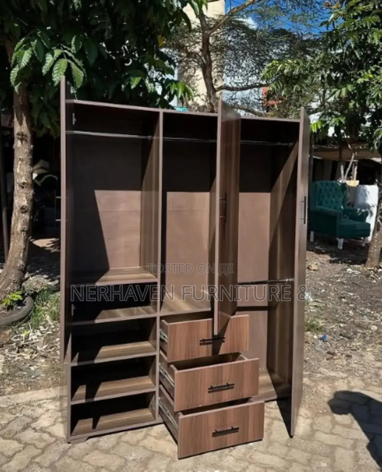 Premium Bedroom Wardrobe – Elegant Design