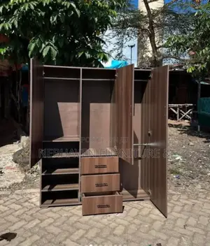 Premium Bedroom Wardrobe – Elegant Design