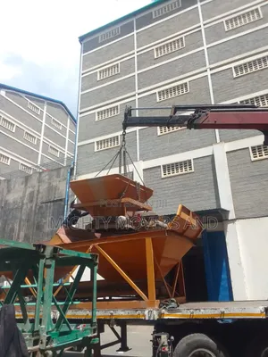 Transit Trailers With Cranes Are Ready for Errands and Logistics