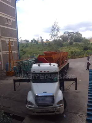 Transit Trailers With Cranes Are Available for Errands and Logistics