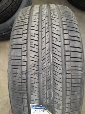 255/45r20 Goodyear Tyre Made in U.S.A