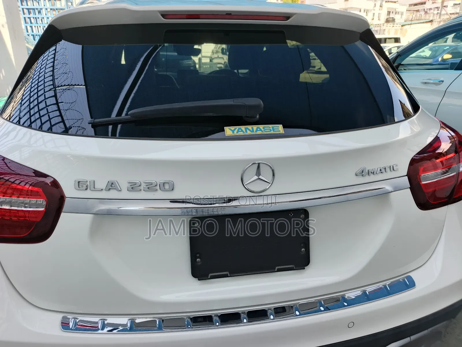 Mercedes-Benz GLA-Class 2019 White