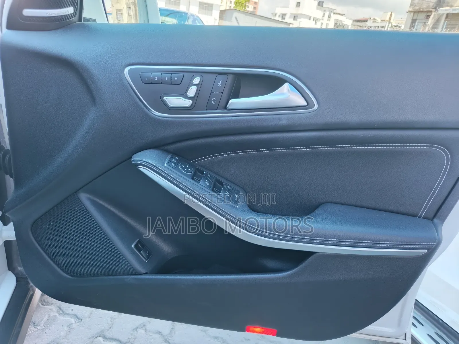 Mercedes-Benz GLA-Class 2019 White