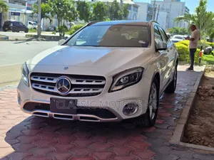 Mercedes-Benz GLA-Class 2018 White