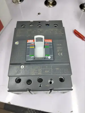 McCb 3 Pole