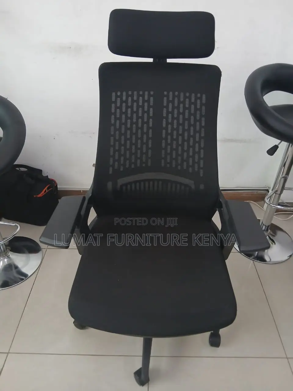 Mesh Confortable High Back Plastic Back Seat