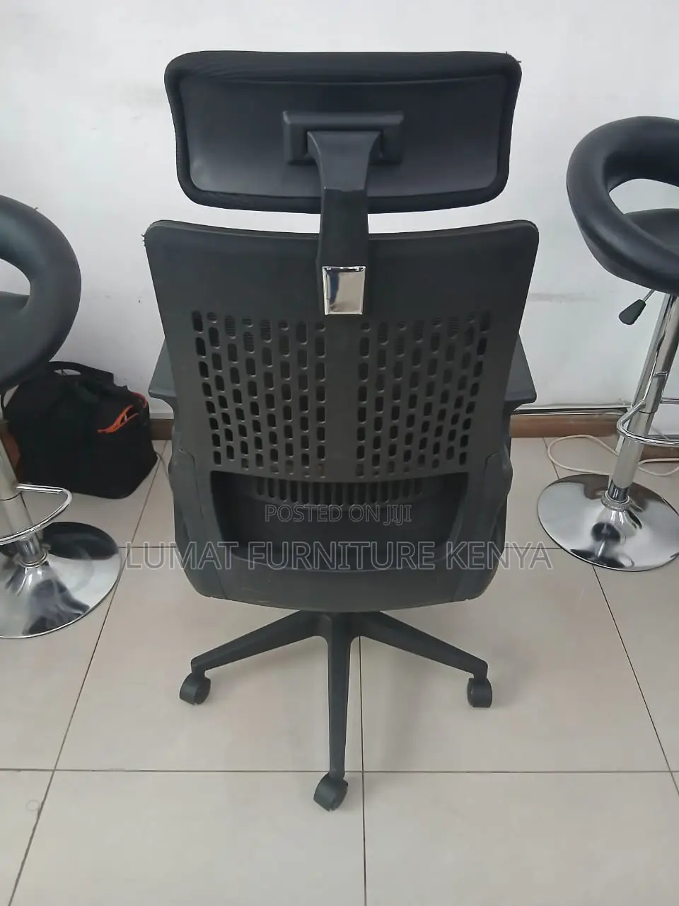 Mesh Confortable High Back Plastic Back Seat