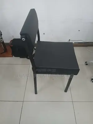 Black Medium Back Catalina Office Visitors Seat
