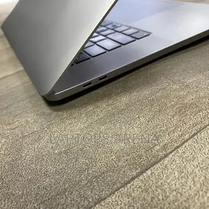 Laptop Apple MacBook Pro 2019 16GB Intel Core I9 SSD 1T
