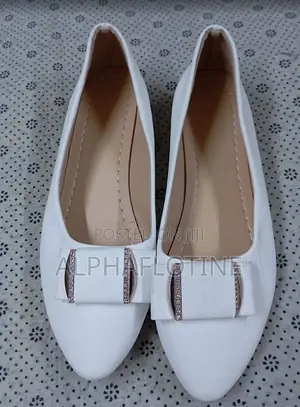 White Soft Sole Single Shoes Flat Heels