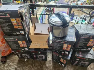 6 Litre Bosch or Dessini Electric Pressure Cooker With Dents