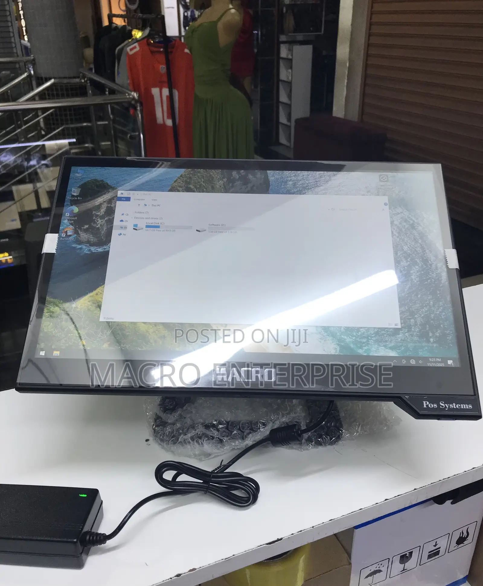 New Desktop Computer 8GB Intel Core i3 SSD 256GB