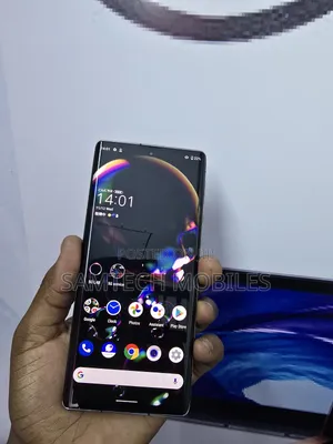 Sharp Aquos R6 128 GB Black