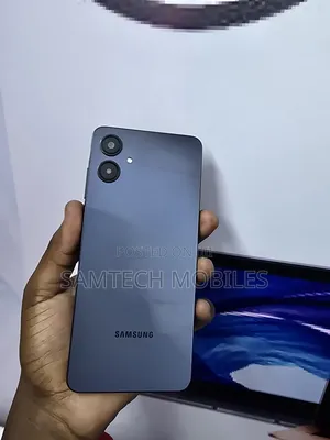 Samsung Galaxy A06 128 GB Gray